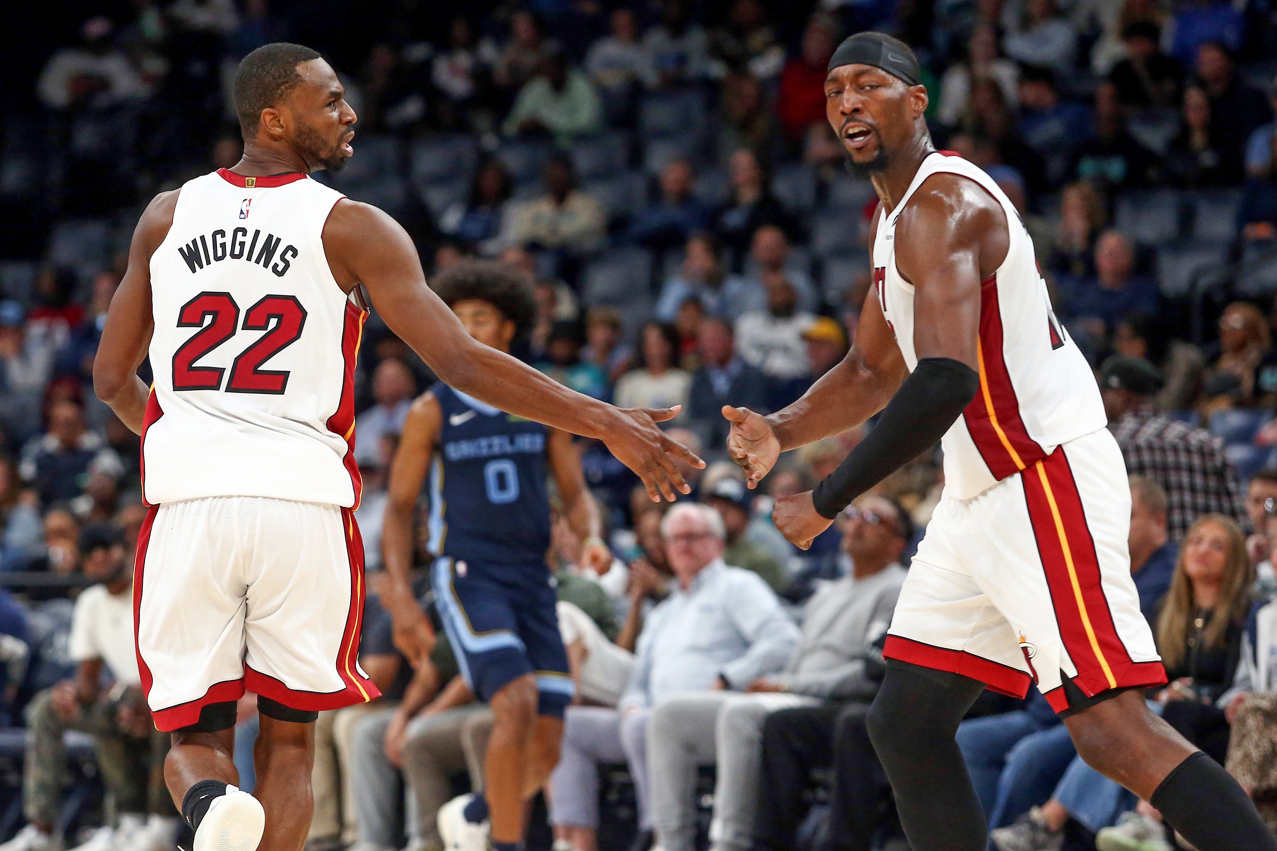 无插件直播-经典团队胜利！热火10人进入轮换&amp;8人有得分入账 其中7人上双！